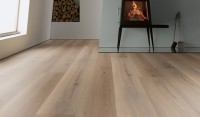Vorschau: TER%20HÜRNE%20Soya%20Design%20Vinylboden%201%20Wood%20Edition%20Pro%20Lange%20LHD%20Eiche%20Lima%201101210615%20Room%20Up%20Raum_1.jpg