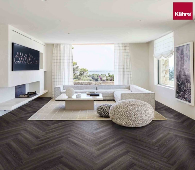 KÄHRS%20Heringbone%20Collection%20Rigid%20Click%205mm%20Calder%20CHW%20120%20LTCHW2008R120%20Raumbild%20Room%20up.jpg
