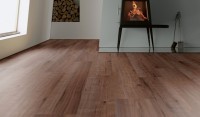 Vorschau: TER%20HÜRNE%20Soya%20Design%20Vinylboden%201%20Wood%20Edition%20Perform%20Lange%20LHD%20-%20Nussbaum%20Abu%20Dhabi%201101240213%20Room%20Up%20Raum_1.jpg