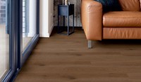 Vorschau: TER%20HÜRNE%20Tailored%20Collection%20Eiche%20Bordeaux%201101312485%20Raumbild%20Room%20up.jpg