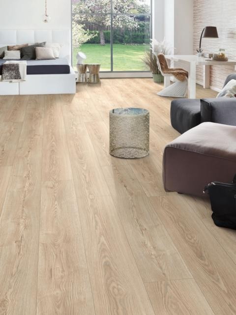 KRONO%20Super%20Natural%20Natural%20Sterling%20Oak%20K485%20Raumbild%20Room%20Up.JPG