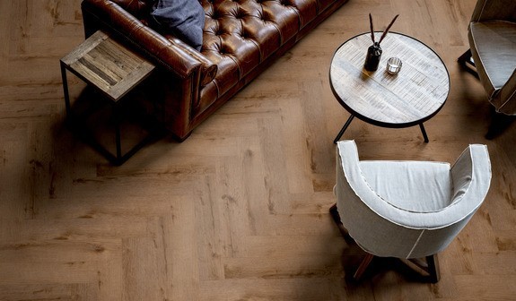 TER%20HÜRNE%20Herringbone%20Edition%20Pro%20Eiche%20Washington%201101210314%20Room%20Up%20Raum.jpg