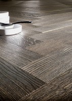 Vorschau: JOKA%20140%20Loft%20Vario%20Räuchereiche%20nero%20geb.%20V4%20%20VR109%20Fischgrät%20Perspektive%20Room%20up.jpg