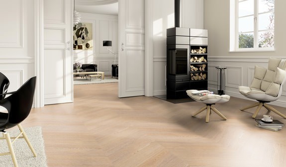 TER%20HÜRNE%20Chevron%20Edition%20Eiche%20Berlin%201101210703%20Room%20Up%20Raum_1.jpg