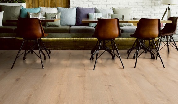 TER%20HÜRNE%20Soya%20Design%20Vinylboden%201%20Wood%20Edition%20Pro%20Lange%20LHD%20Eiche%20Lübeck%201101210406%20Room%20Up%20Raum_1.jpg