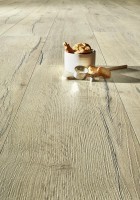 Vorschau: JOKA%20532%20WP%20Skyline%20V4%20Oak%20kolonial%20creme%20%205633%20Perspektive%20Room%20up.JPG