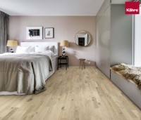 Vorschau: KÄHRS%20Beyond%20Retro%20Collection%20Frosted%20Oat%20153N6BEKN4KW240%20Raumbild%20Room%20up.jpg