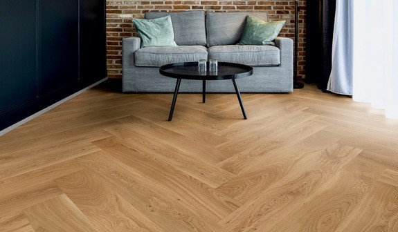 TER%20HÜRNE%20Herringbone%20Collection%20Eiche%20Texel%201101312521%20Raumbild%20Room%20up.jpg