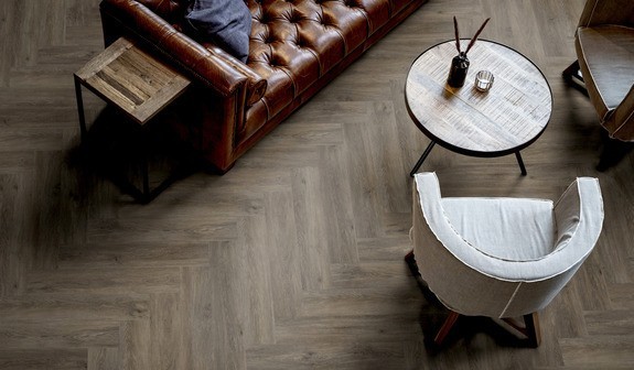 TER%20HÜRNE%20Herringbone%20Edition%20Pro%20Eiche%20Canberra%201101240609%20Room%20Up%20Raum_1.jpg