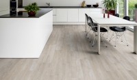 Vorschau: TER%20HÜRNE%20Soya%20Design%20Vinylboden%201%20Wood%20Edition%20Pro%20LHD%20Eiche%20Viborg%201101210603%20Room%20Up%20Raum_1.jpg